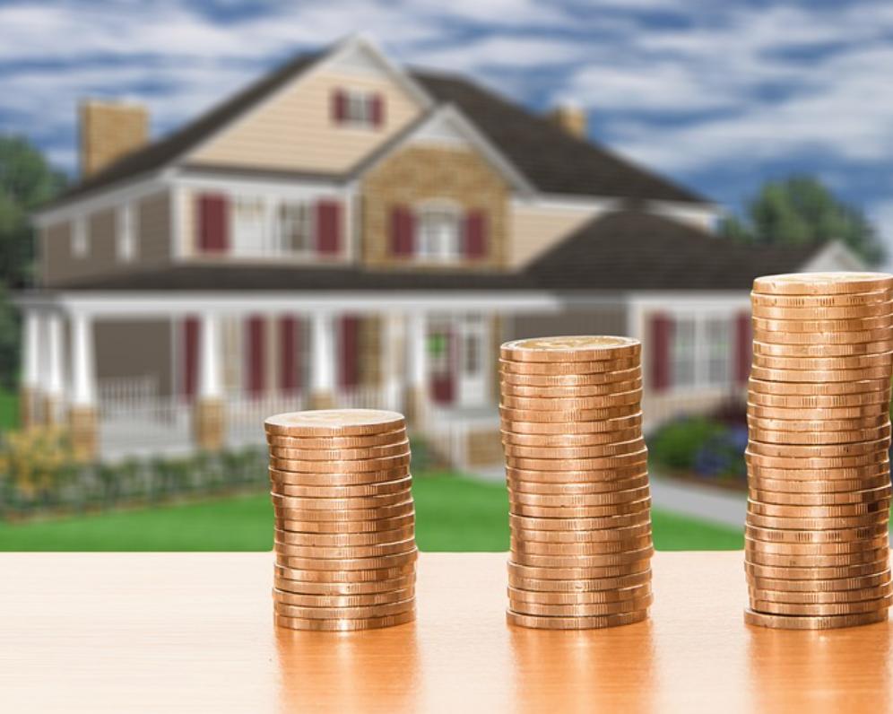 Daň z nemovitých věcí 2026: Jak správně odhlásit a přihlásit nemovitost