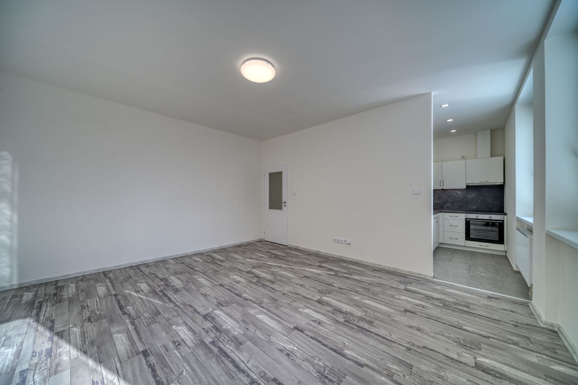 Pronájem bytu 2+kk, 51 m², 2. NP, Chlumec nad Cidlinou, ulice Rooseveltova