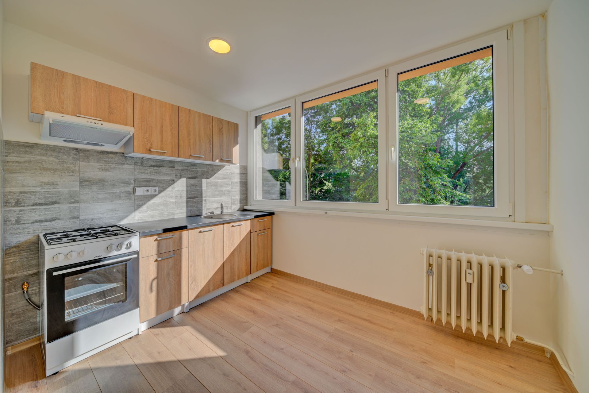 Pronájem bytu po rekonstrukci 1+1 (31,19 m²), 3. NP, sklep - Kolín