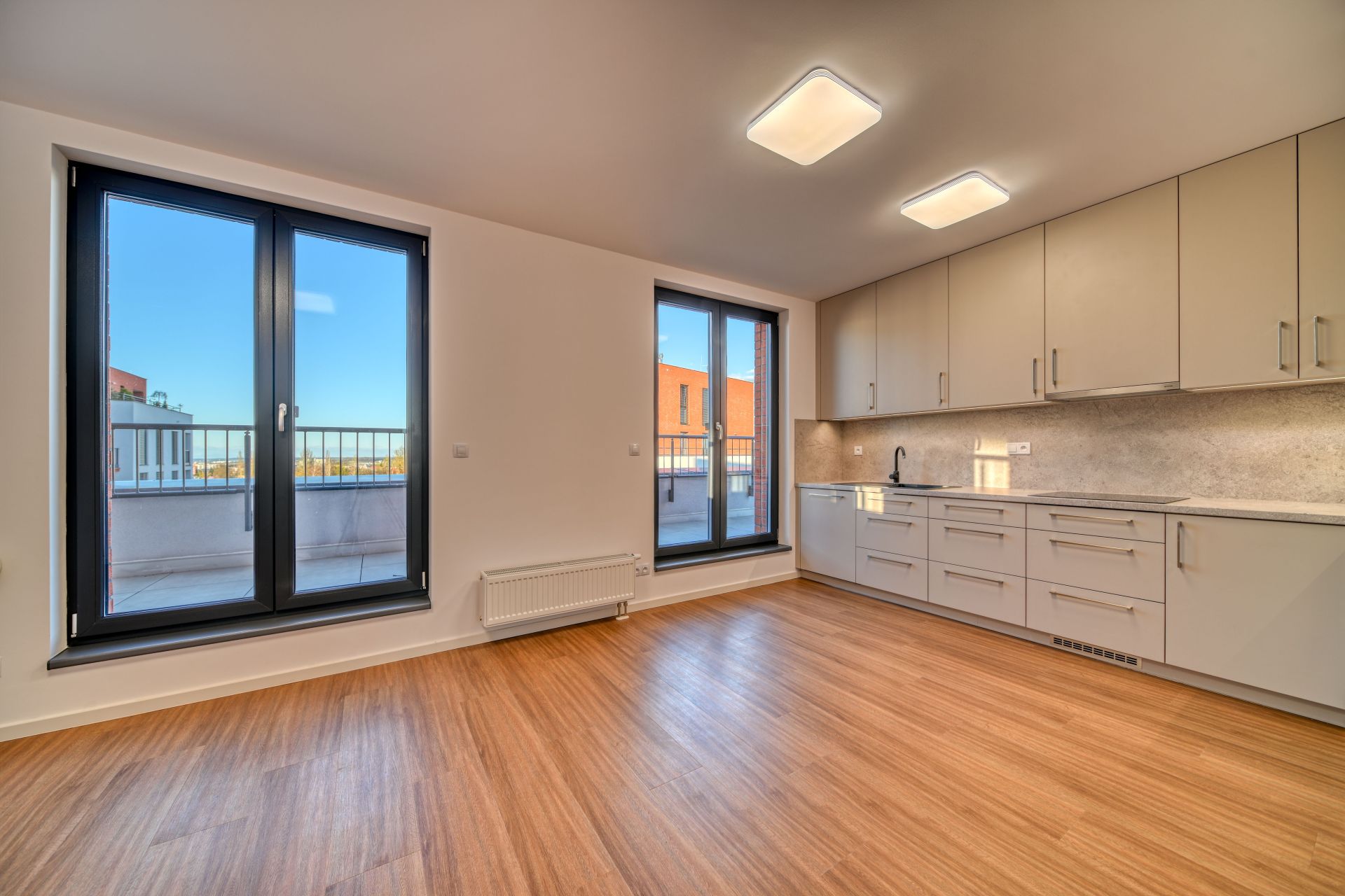 Pronájem nového bytu 2+kk (61,45 m²) + terasa, sklep, parkování, 4.NP, Kolín, Janovická ulice