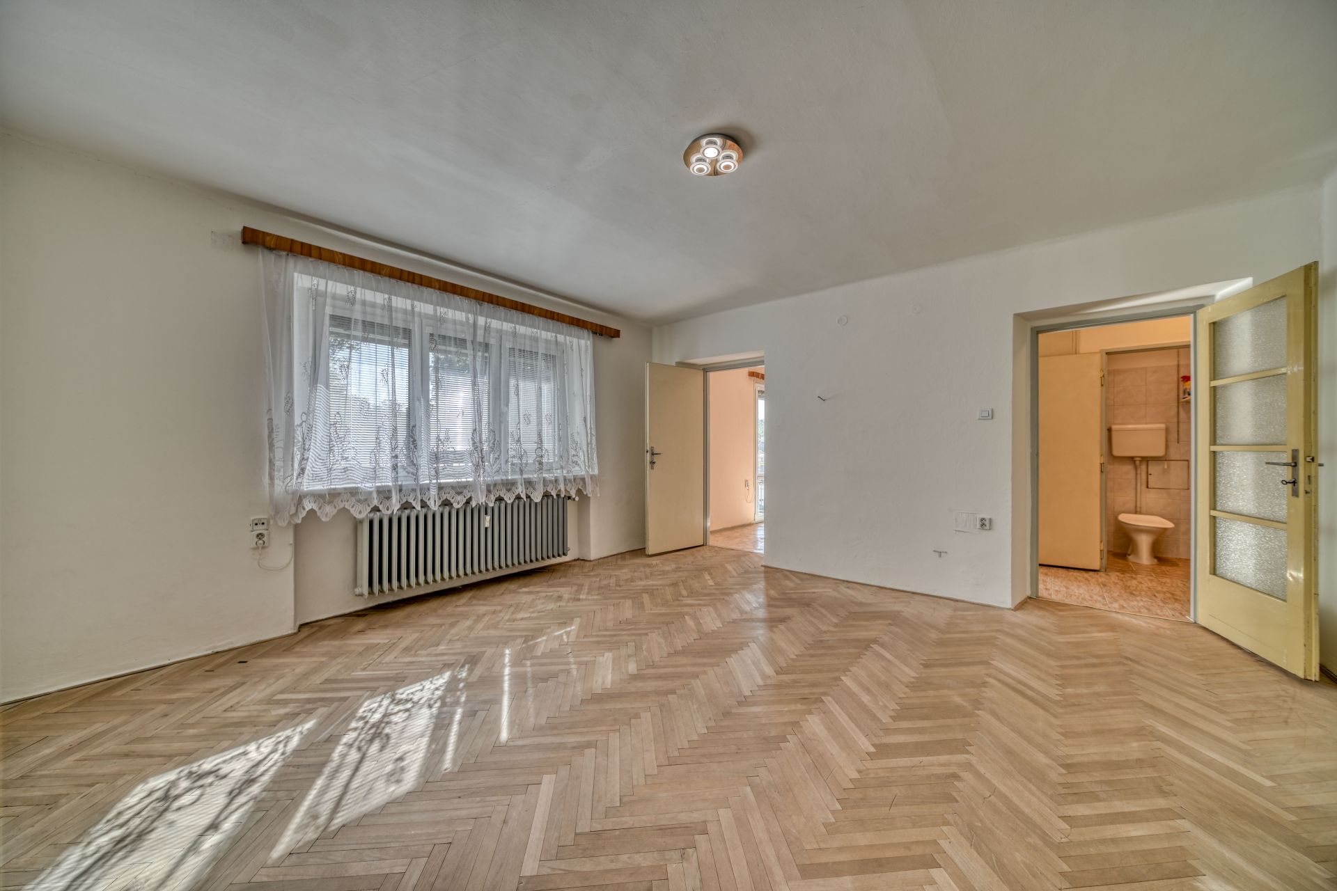 Pronájem bytu 2+1 o velikosti 70 m², 2× malý balkón, sklep, ulice Plynárenská, Kolín