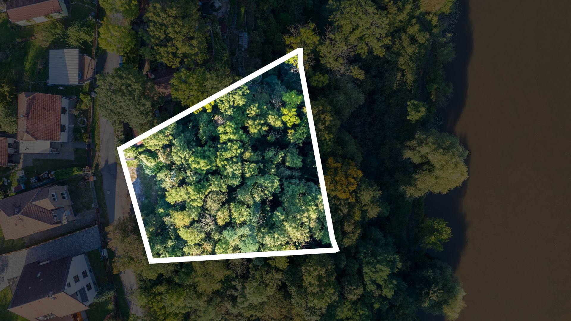 Prodej stavebního pozemku o velikosti 1 476 m² - Týnec nad Labem