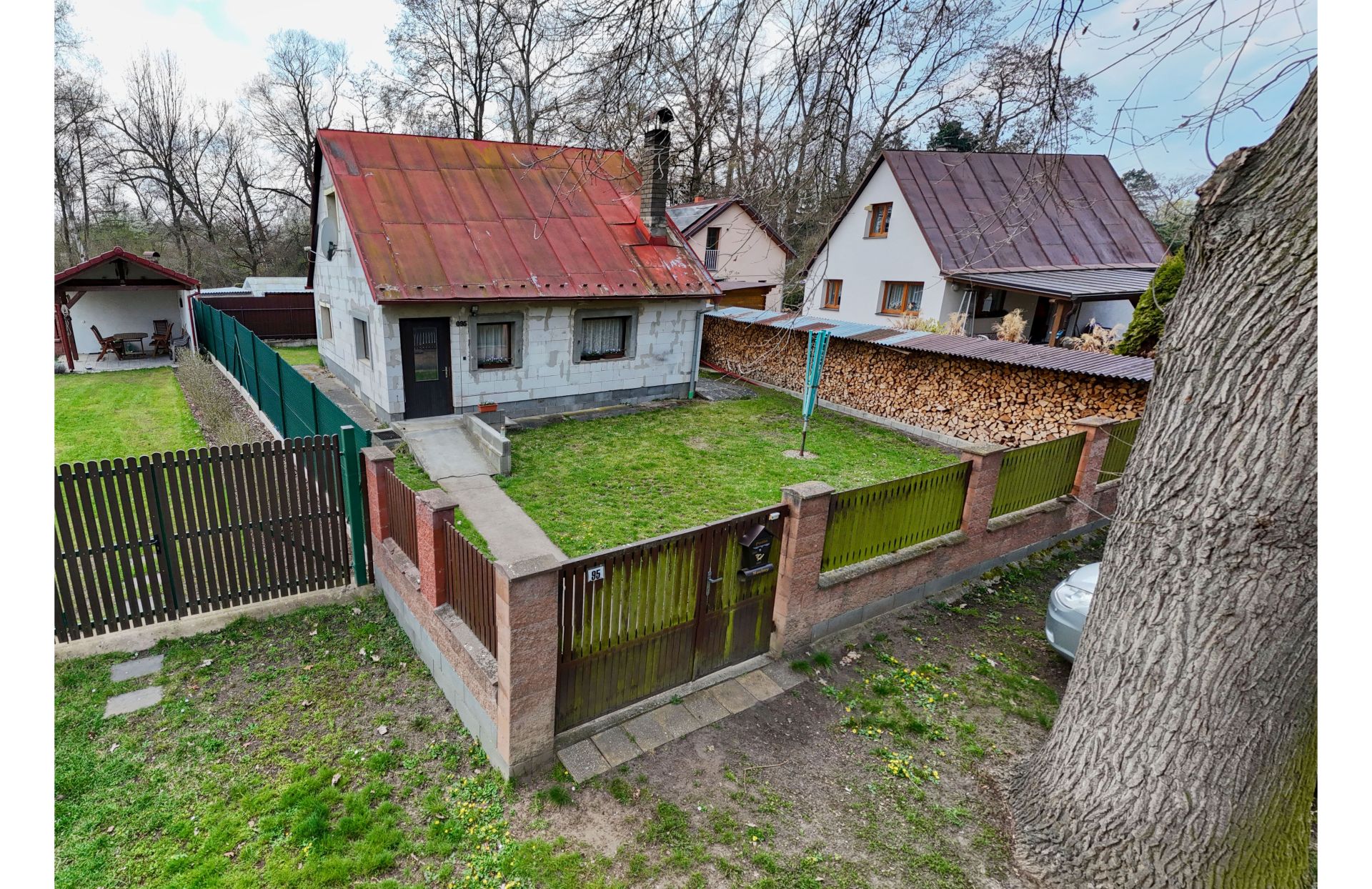 Prodej rodinného rekreačního domu 87 m² na pozemku 280 m², Sadská