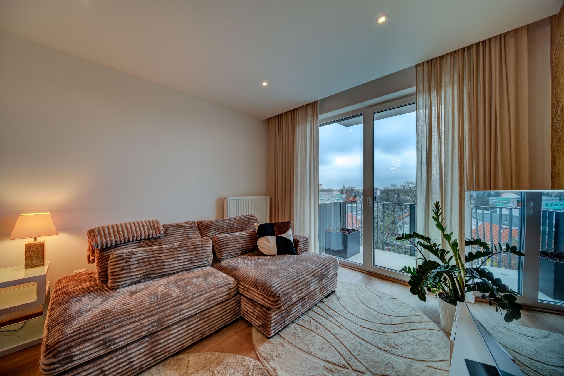 Pronájem bytu 3+kk (68,1 m²) s balkonem, sklepní kójí a parkovacím stáním, Nymburk