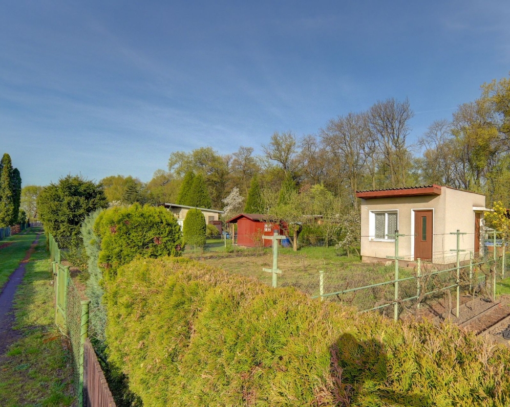 Rekreační chatka 16 m2, pozemek 245 m2, Nymburk - Drahelice