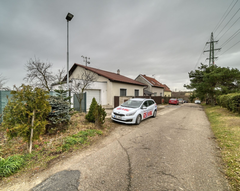 Prodej rodinného domu 4+kk, na pozemku 558 m2 v Poříčanech