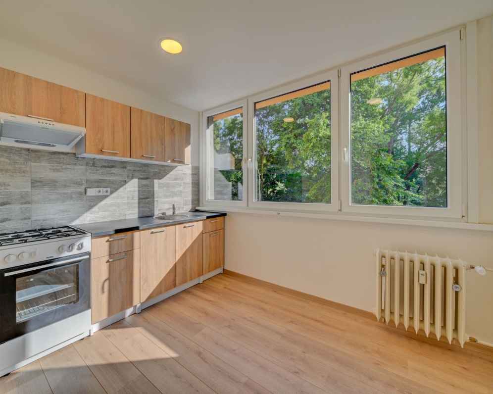 Pronájem bytu po rekonstrukci 1+1 (31,19 m²), 3. NP, sklep - Kolín