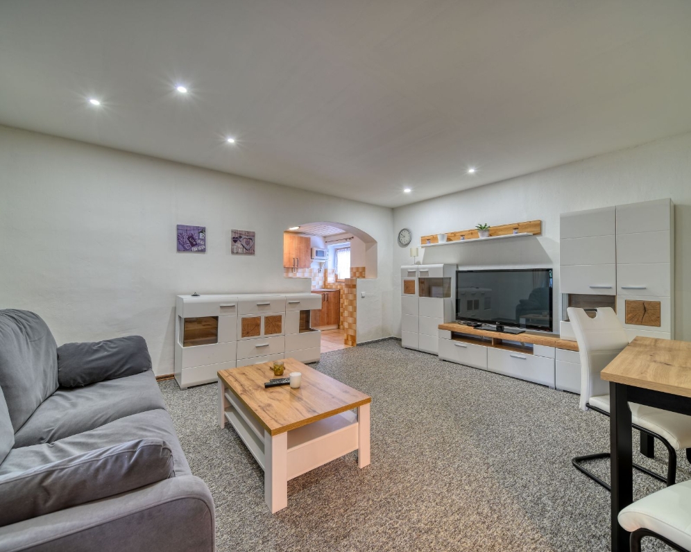 Pronájem bytu 2+1 73 m² v RD, Bobnice, ulice Kovanská