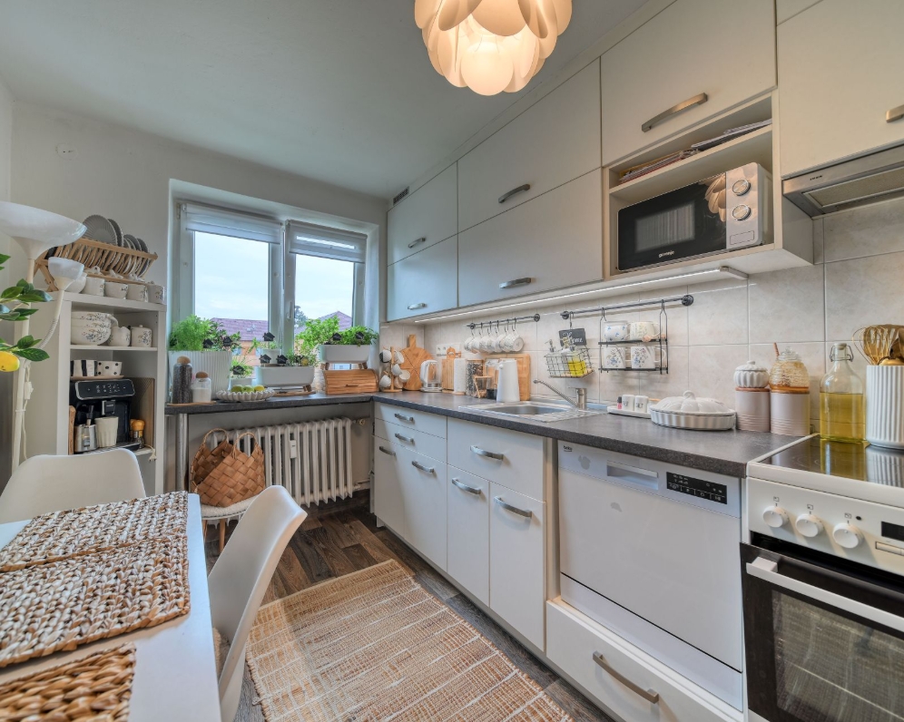 Prodej bytu 2+1 o velikosti 45 m², cihla, 1.NP, Přelouč