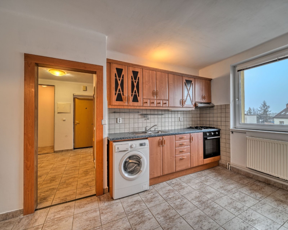 Pronájem bytu 2+1 (56,9 m2) se zasklenou lodžií, Nymburk, ulice Dr. Ant. Dvořáka