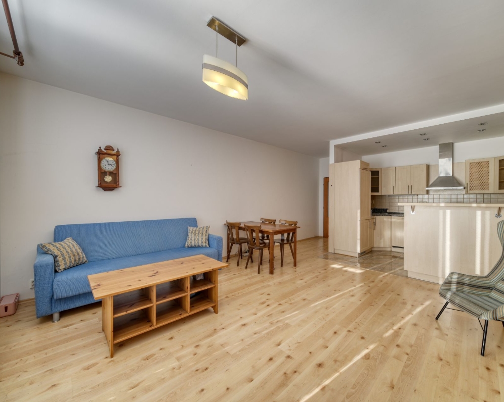 Pronájem vybaveného bytu 3+kk s lodžií (89 m²) ve 3. NP v Poděbradech