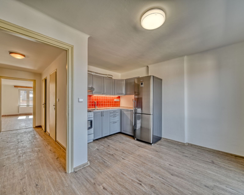 Pronájem bytu 1+1, 44 m² + balkon 6 m²,Poděbrady, ulice Puškinova