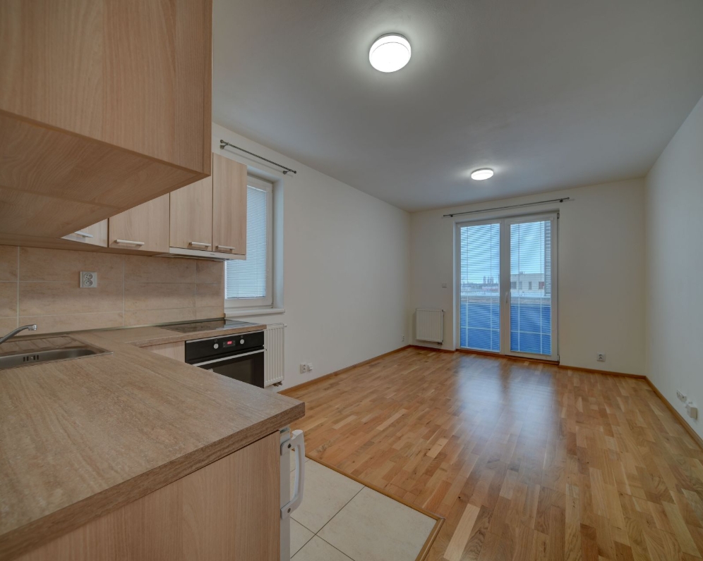 Pronájem bytu 1+kk s balkónem (28 m²) v Poděbradech