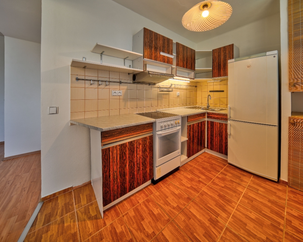Pronájem bytu 3+1 s lodžií a sklepní kójí (71,7 m²), Poděbrady, ulice Čihákova