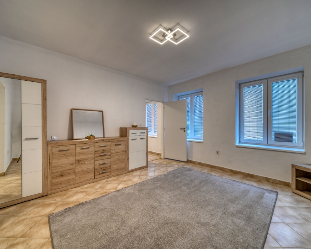 Pronájem bytu 2+1 o výměře 47 m², Poděbrady, ulice Na Hrázi