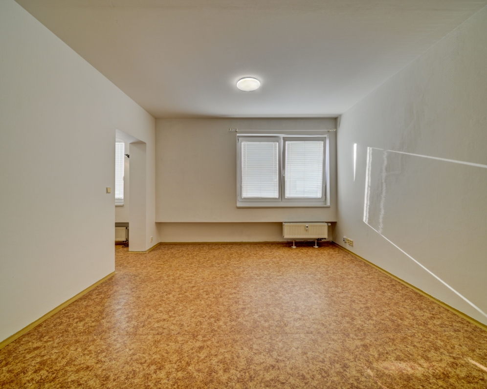 Pronájem bytu 1+1 (34,2 m²) + sklepní kóje v Poděbradech, ulice Čechova